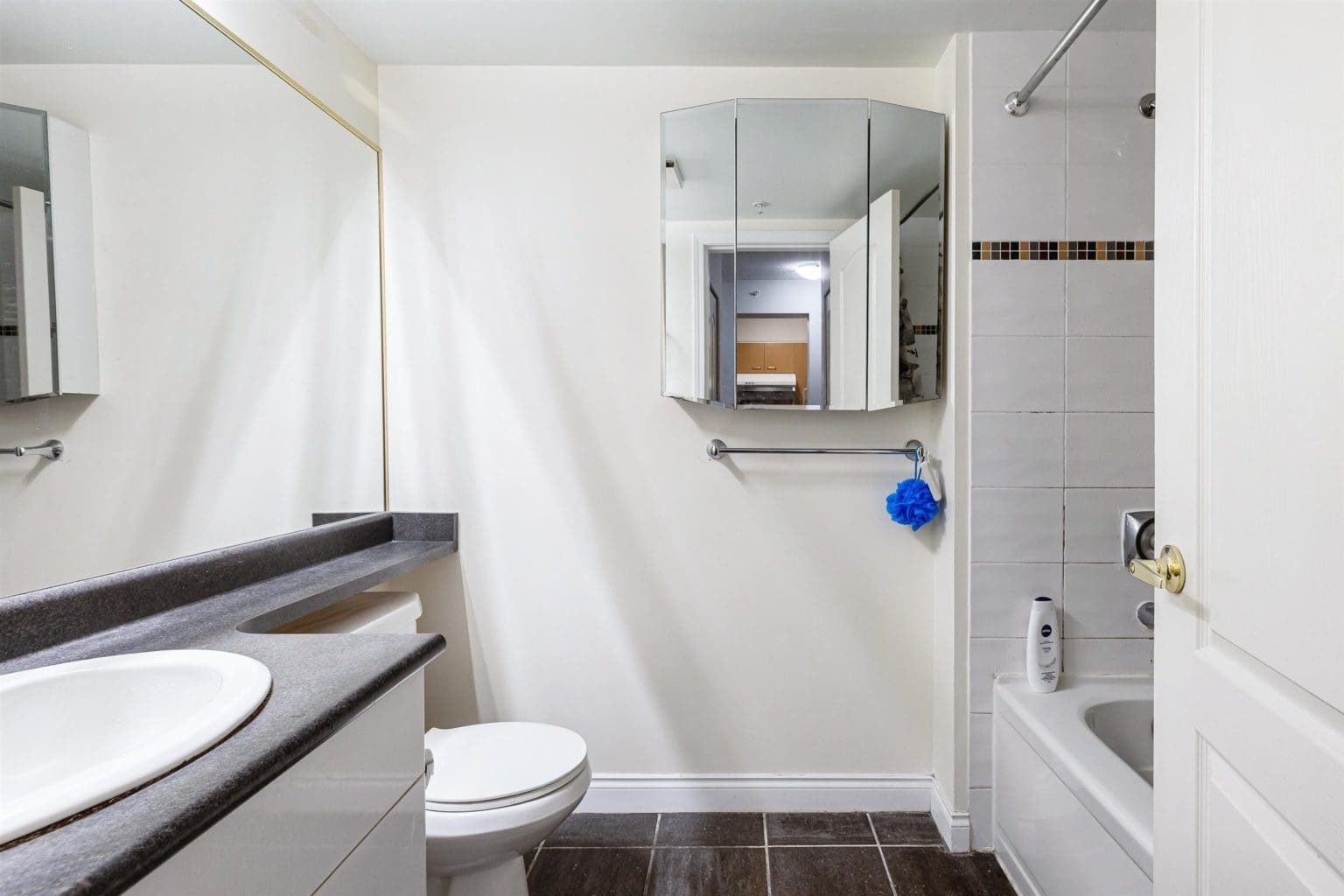 809 7380 Elmbridge Way, Richmond Sam Li Real Estate Group